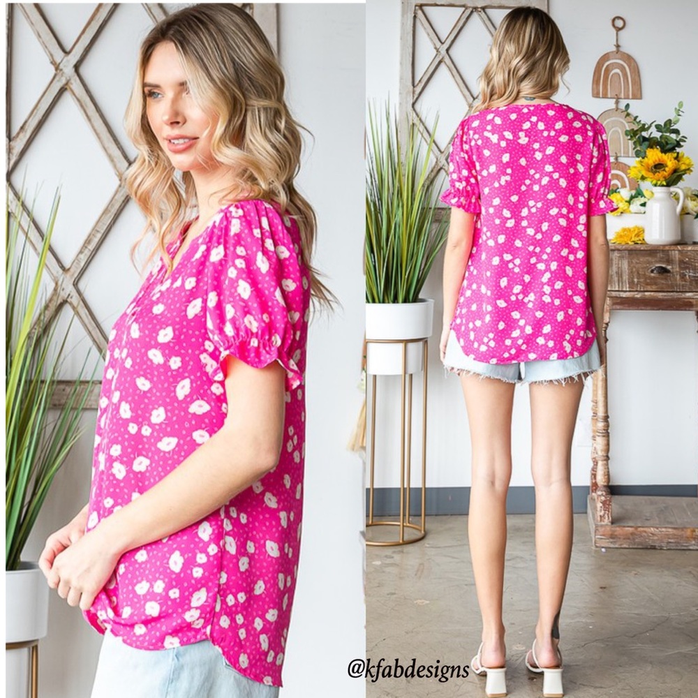 ❤️LAST 1! V Neck Fuchsia Floral Pattern Ruffle Sleeve Top! - Picture 4 of 6